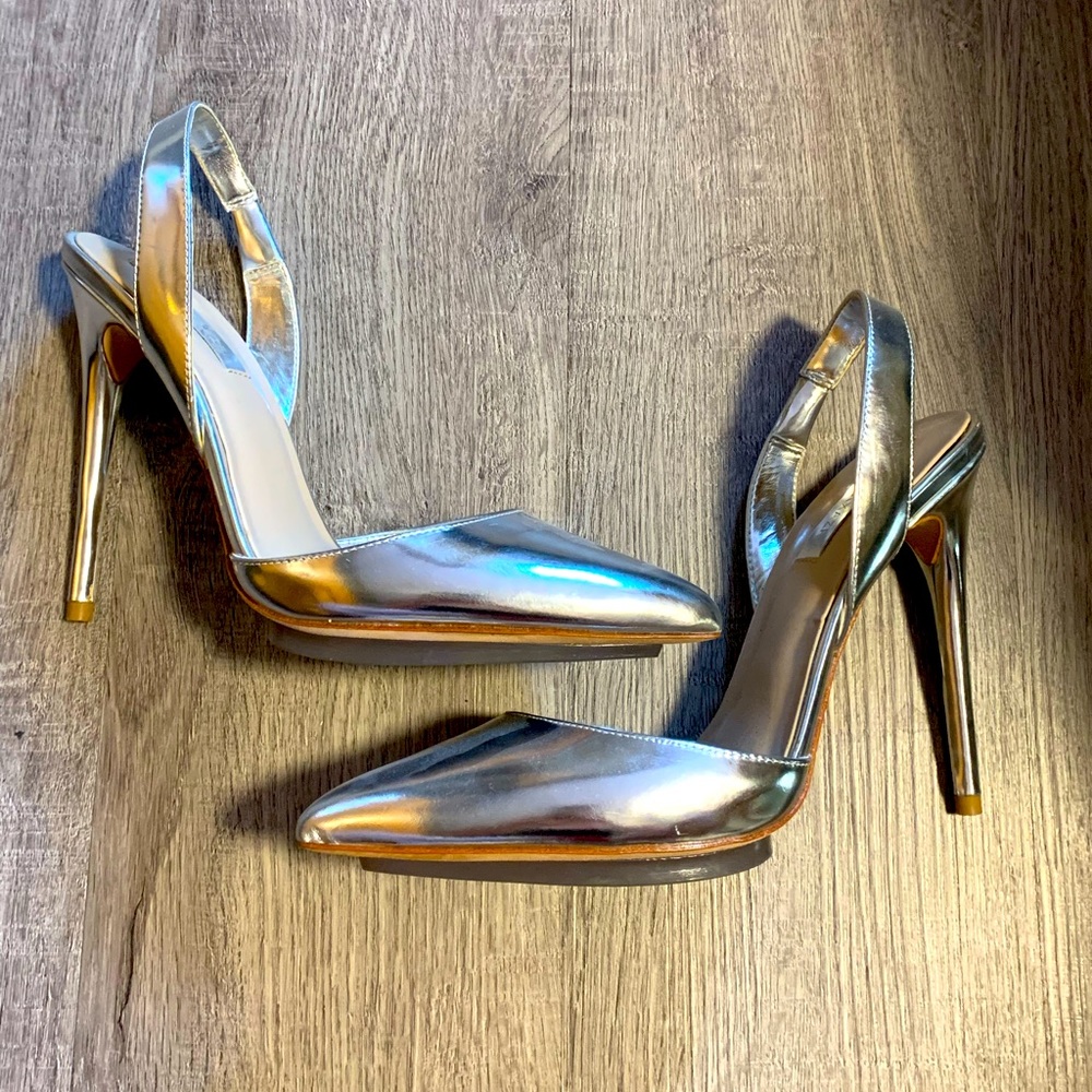 Brand new never worn BCBG stilettos